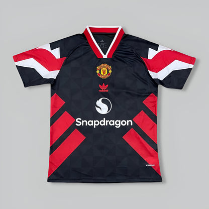 Manchester United 25/26 "Icon" Kit