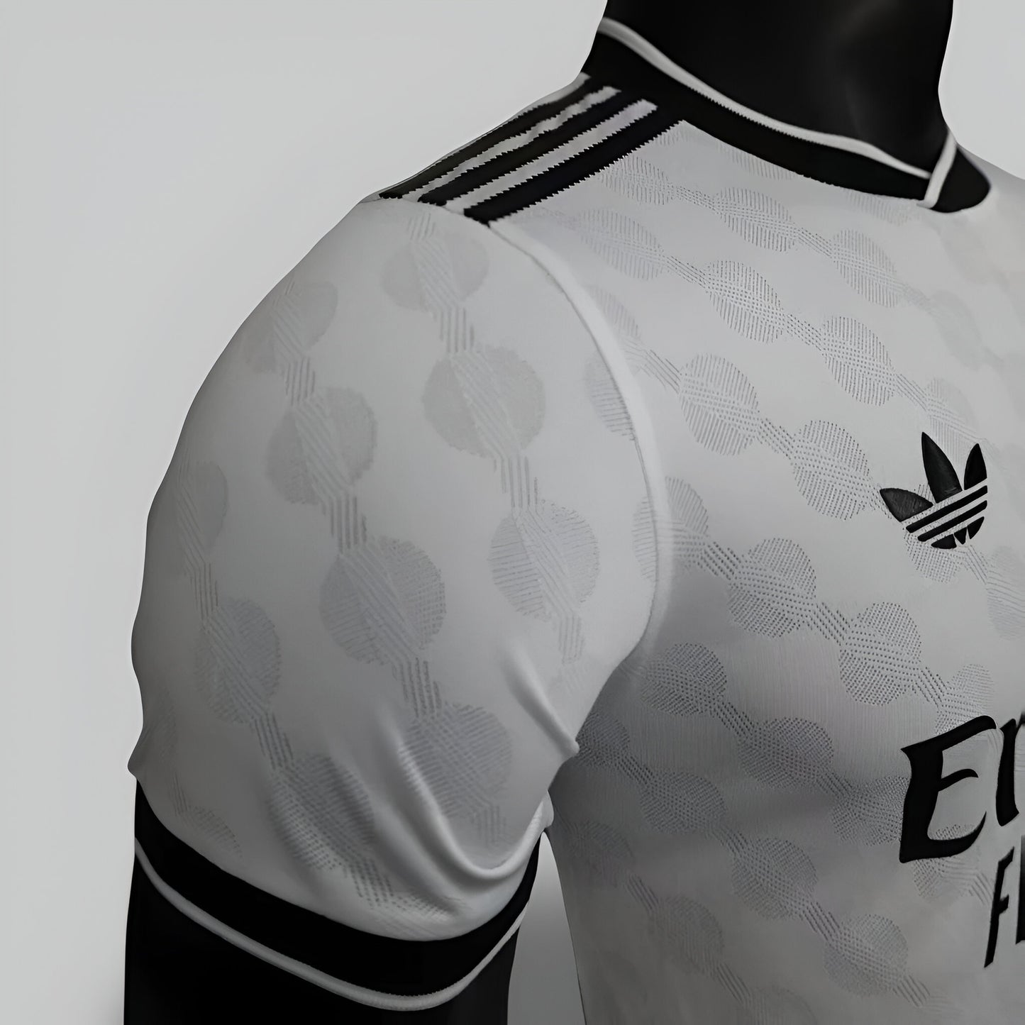 Real Madrid 25/26 "Classic Royal" Player Version Premium Kit