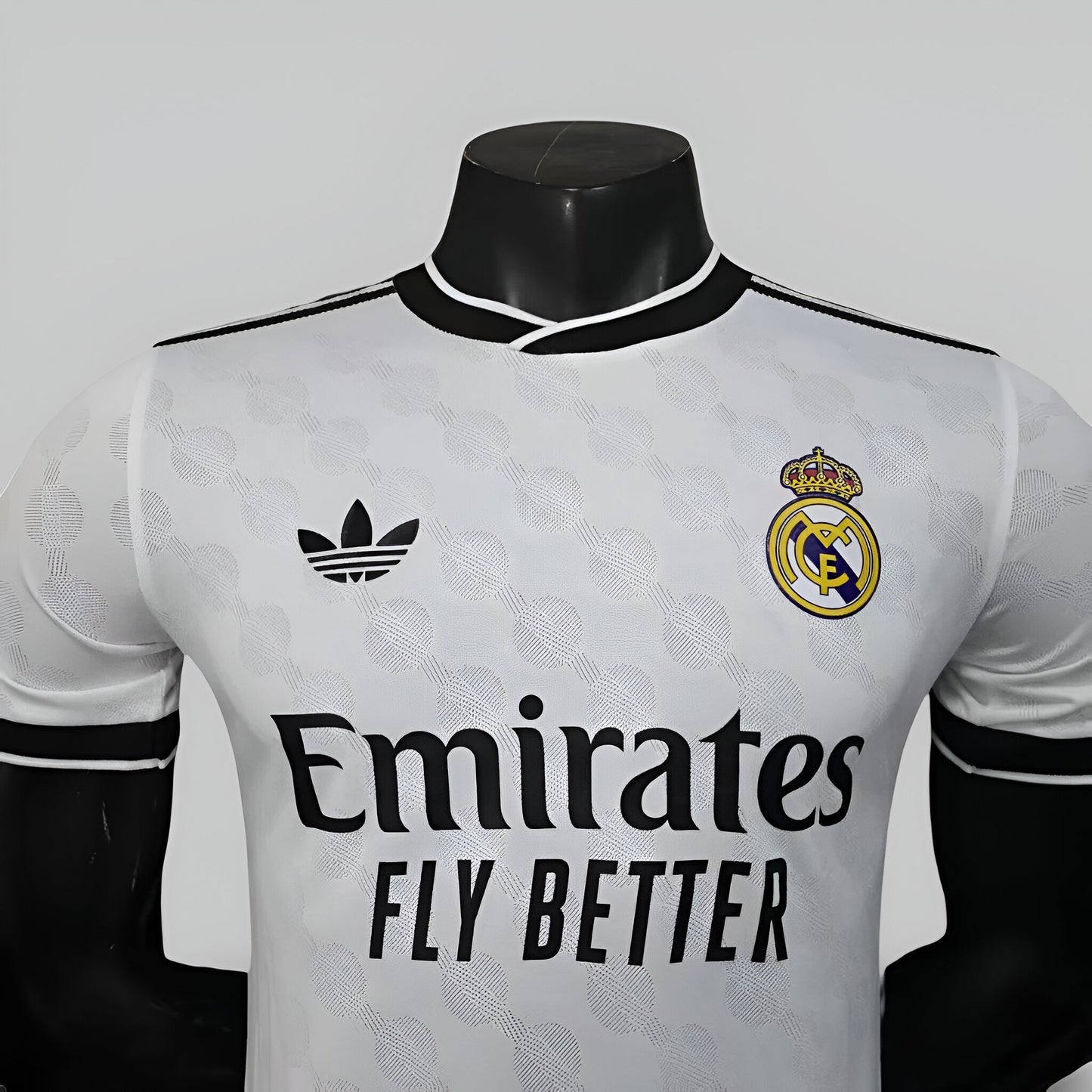 Real Madrid 25/26 "Classic Royal" Player Version Premium Kit