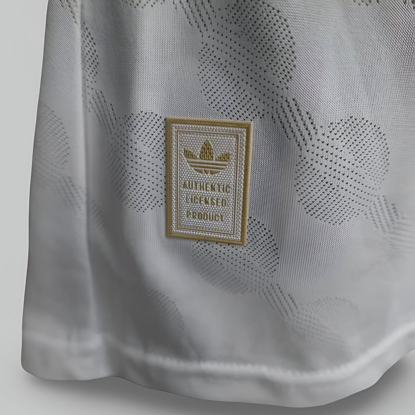 Real Madrid 25/26 "Classic Royal" Player Version Premium Kit