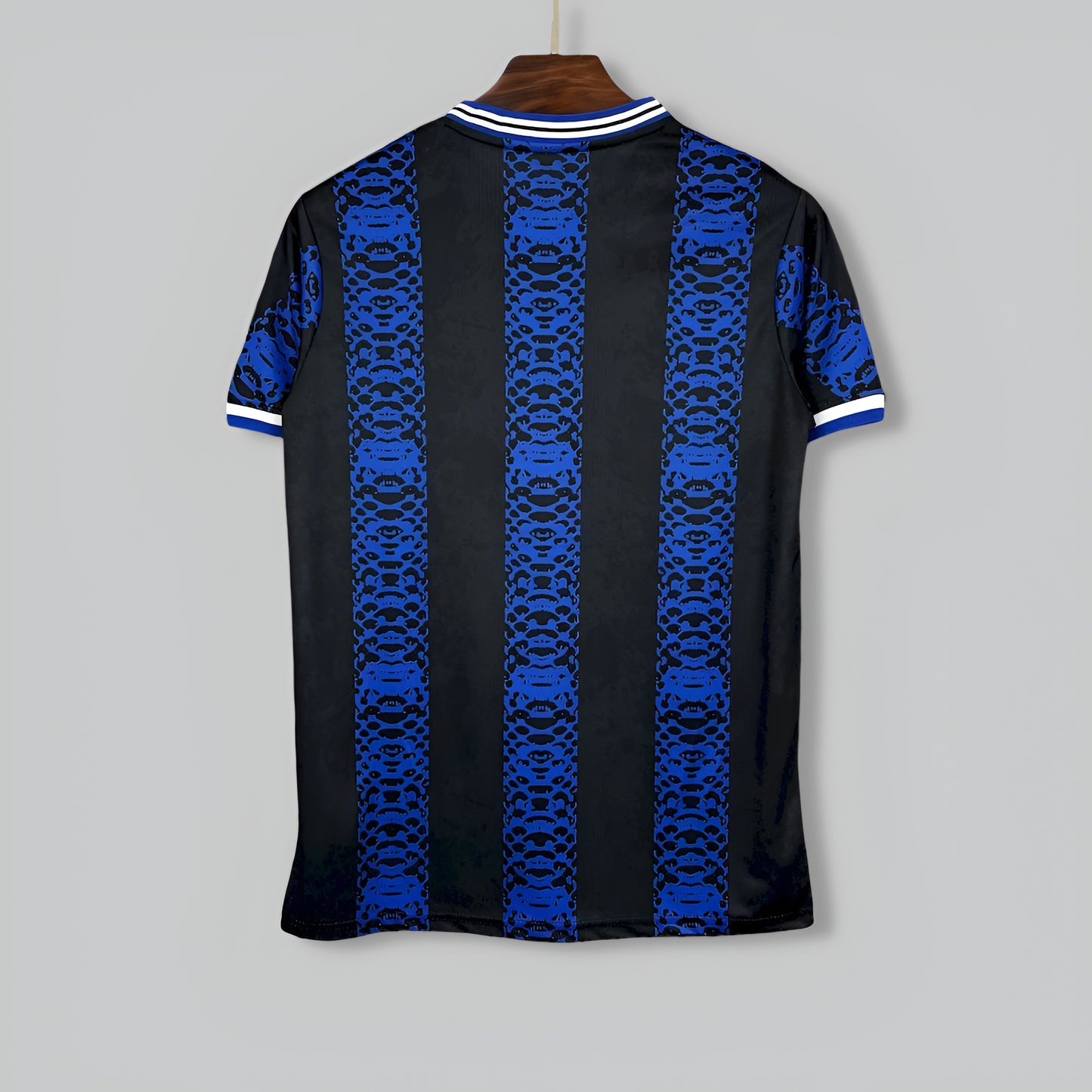 Inter Milan 25/26 "Cobra" Premium Kit