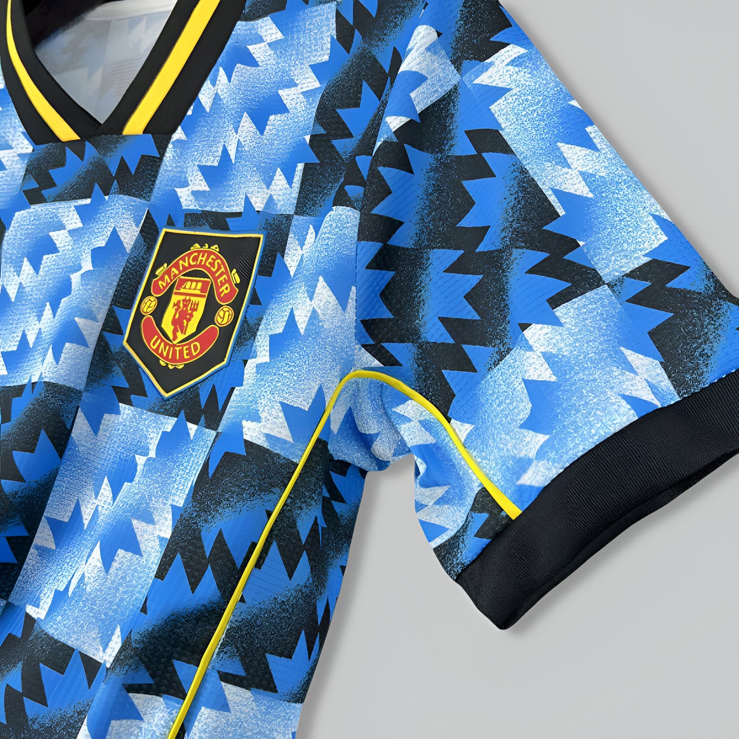 Manchester United 25/26 "Retro Blue" Premium Kit