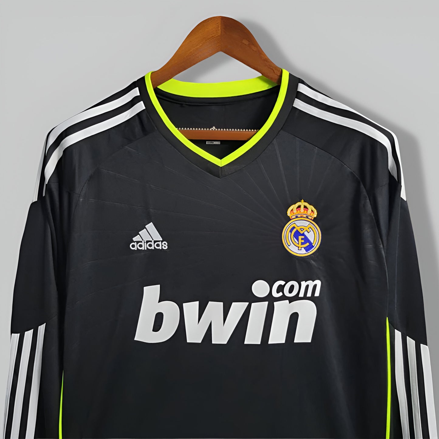 Real Madrid 2010-2011 Away Long Sleeve