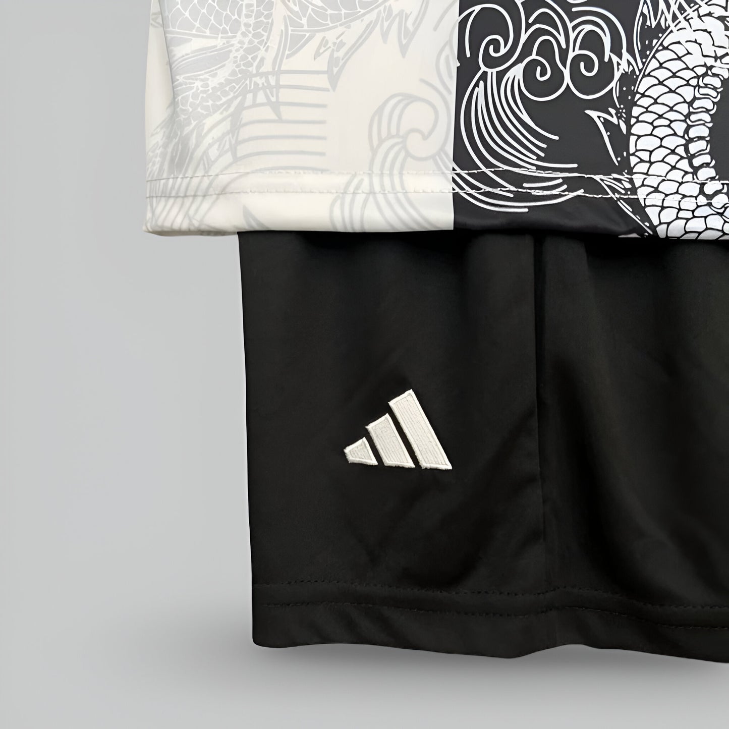 Real Madrid 24/25 "Dragon Split" Premium Kids Kit