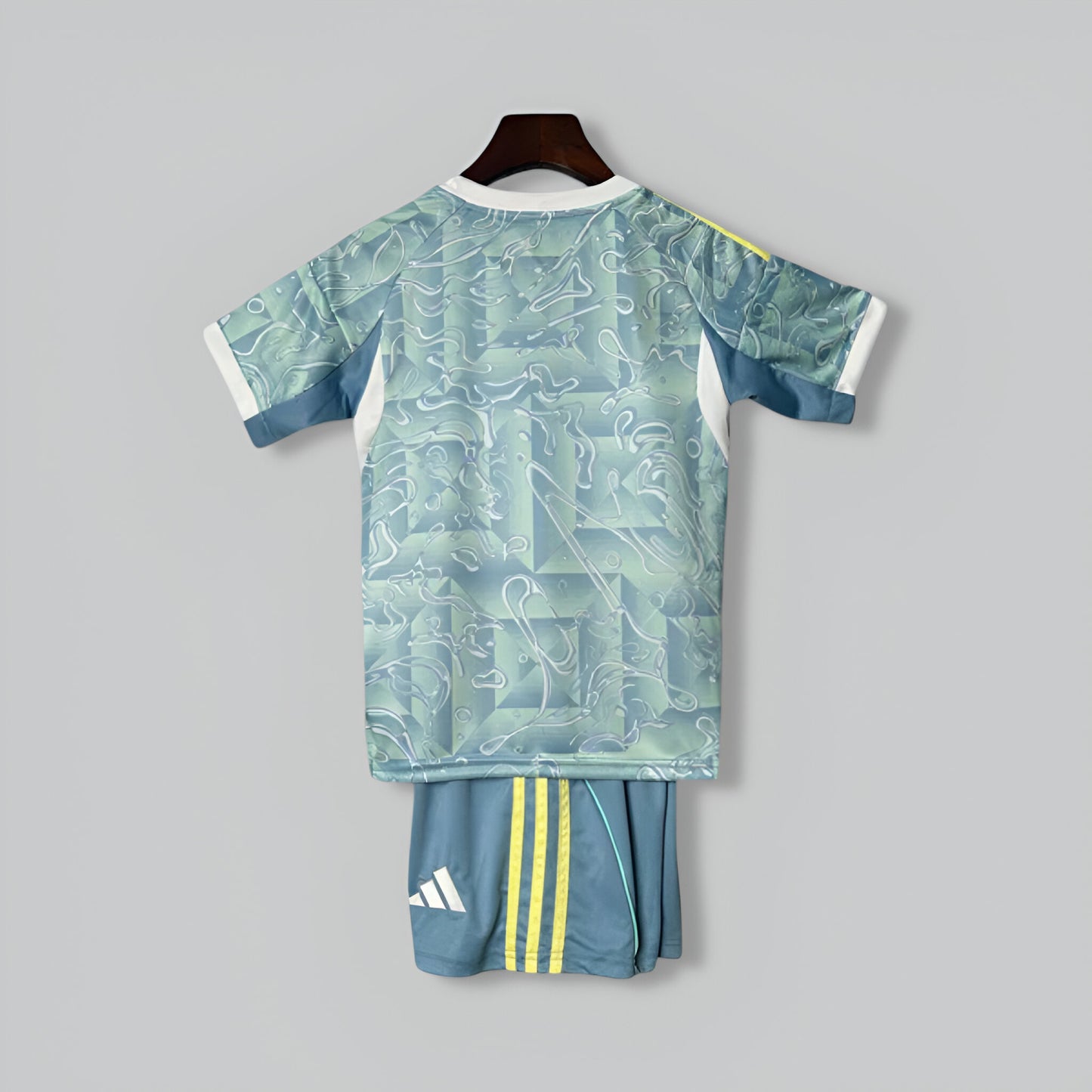 Juventus 25-26 Away Kids Kit